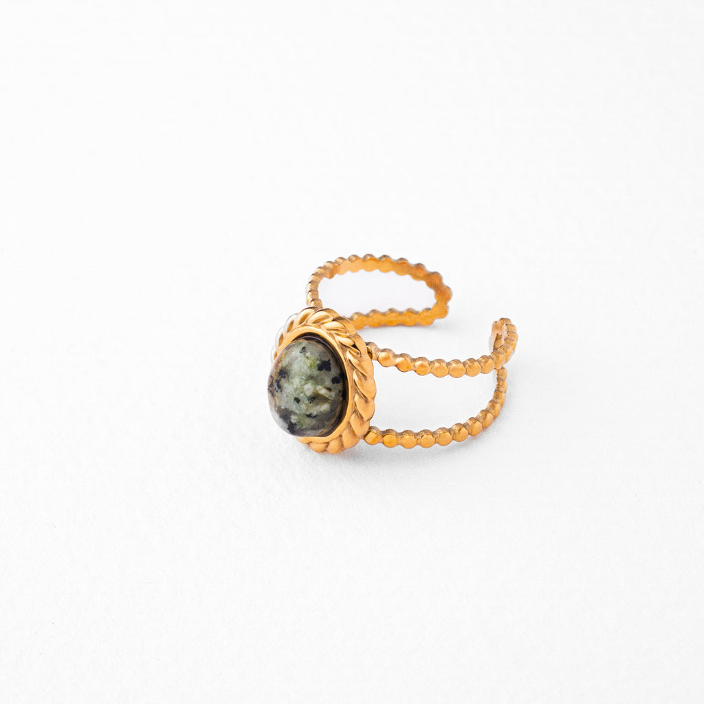 Photo de la bague Nymphéa de la marque de bijoux Adaelya